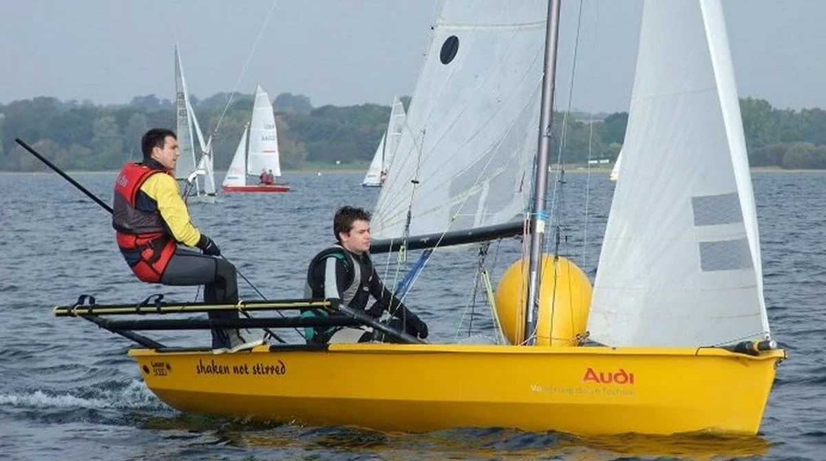 Laser Performance Laser 5000 1992 boat specs