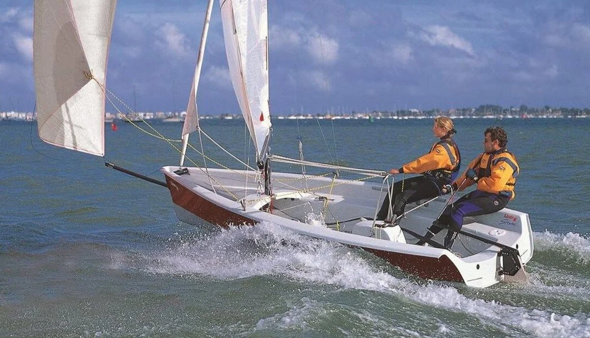 Laser Performance Laser Stratos Fin keel Fin keel 1998 boat specs