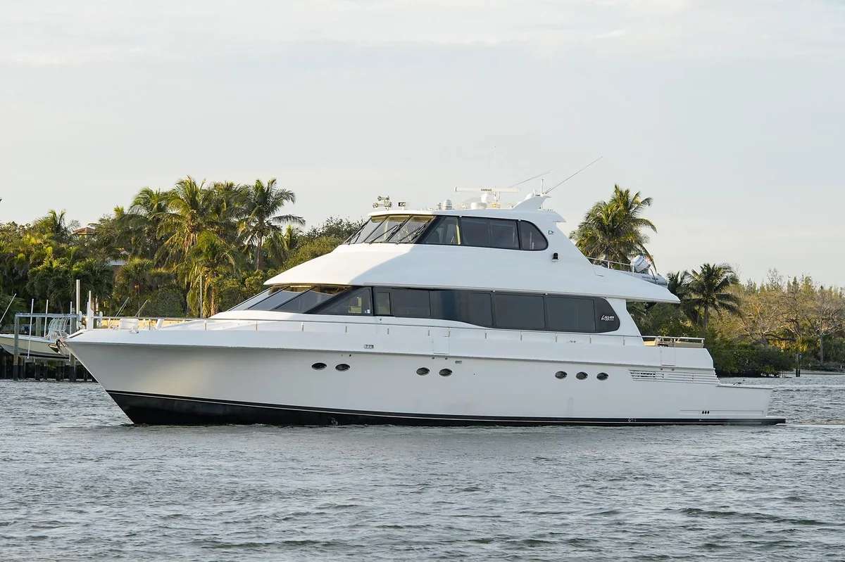 Lazzara Yachts Skylounge 1997 boat specs