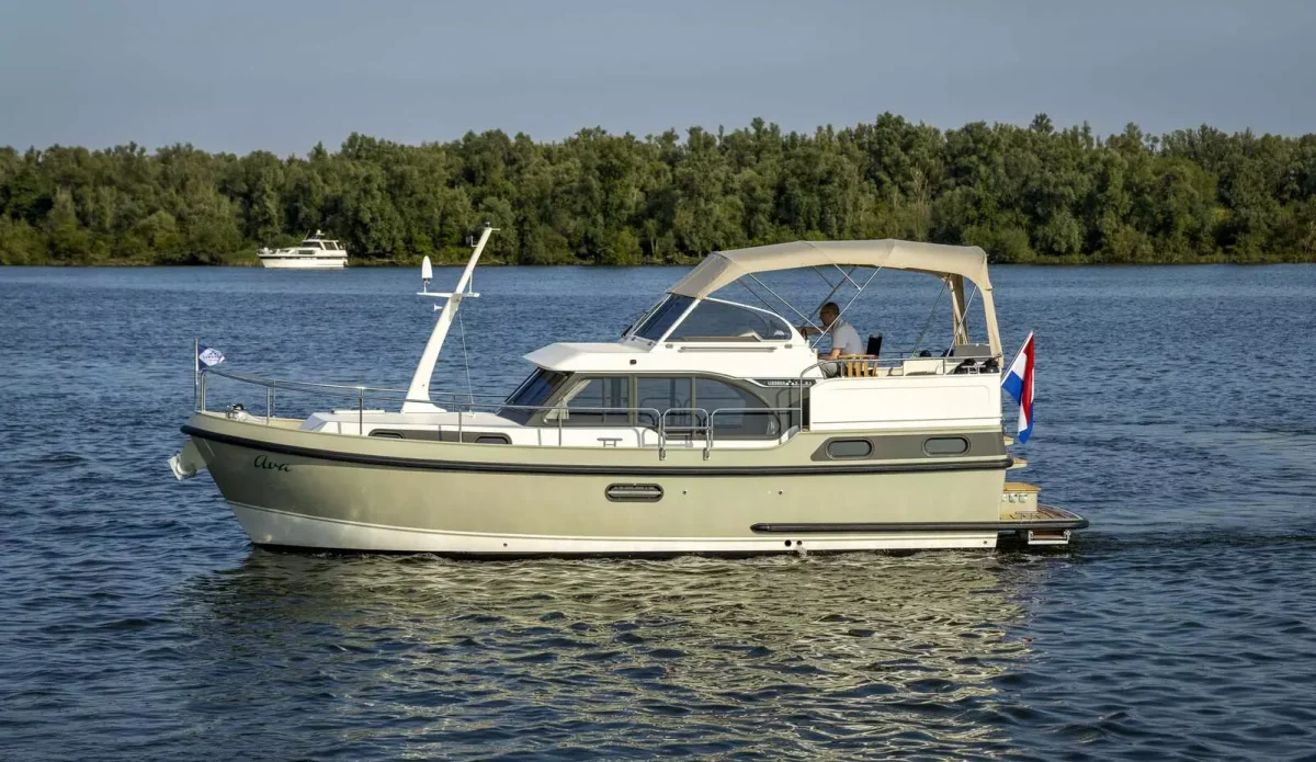 Linssen Yachts 30 SL AC 2016 boat specs