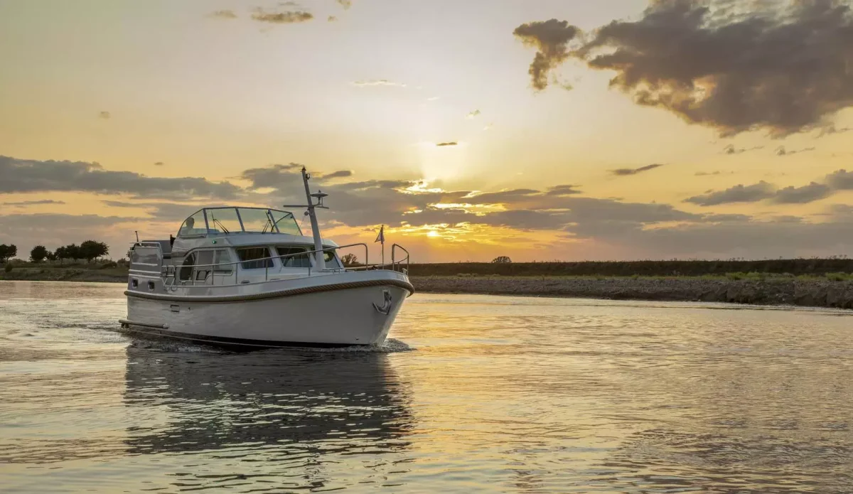 Linssen Yachts Grand Sturdy 35.0 AC 2017 boat specs