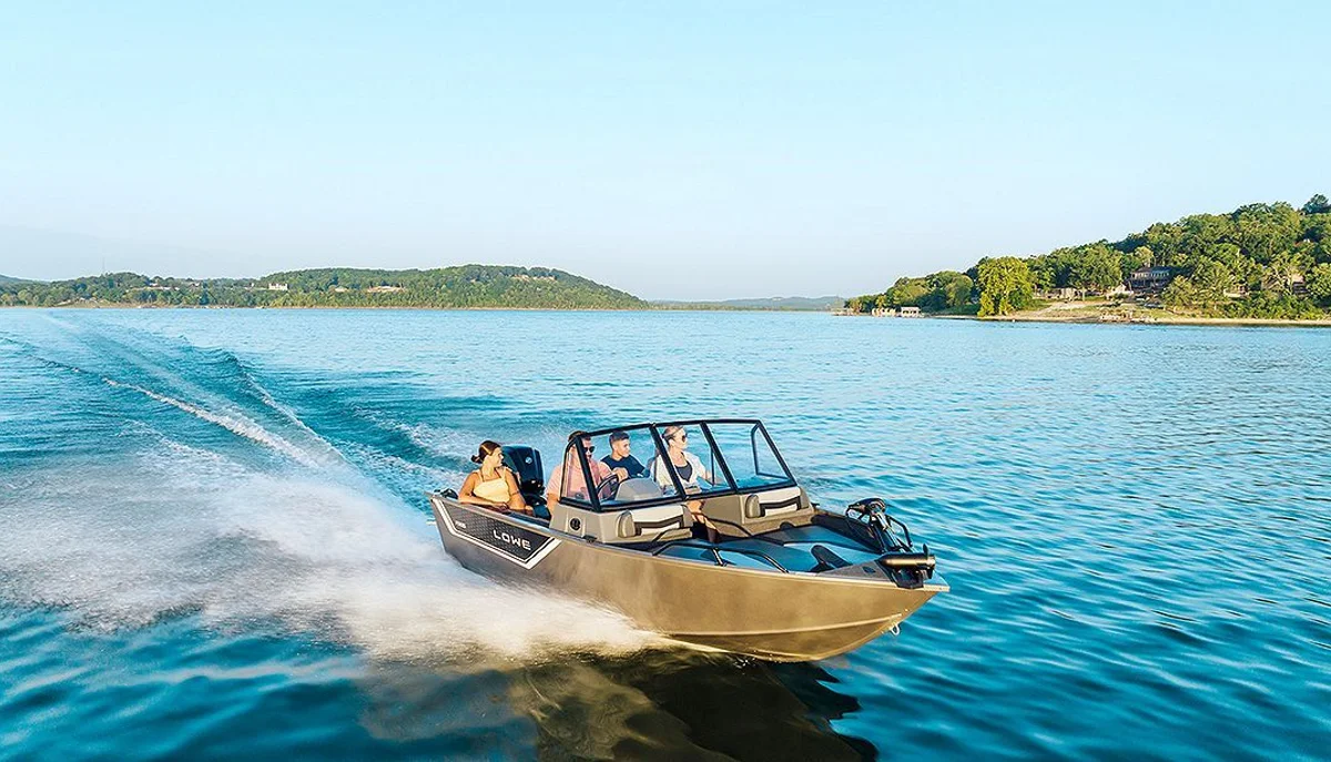 Lowe Boats FS 1800 2021 boat specs