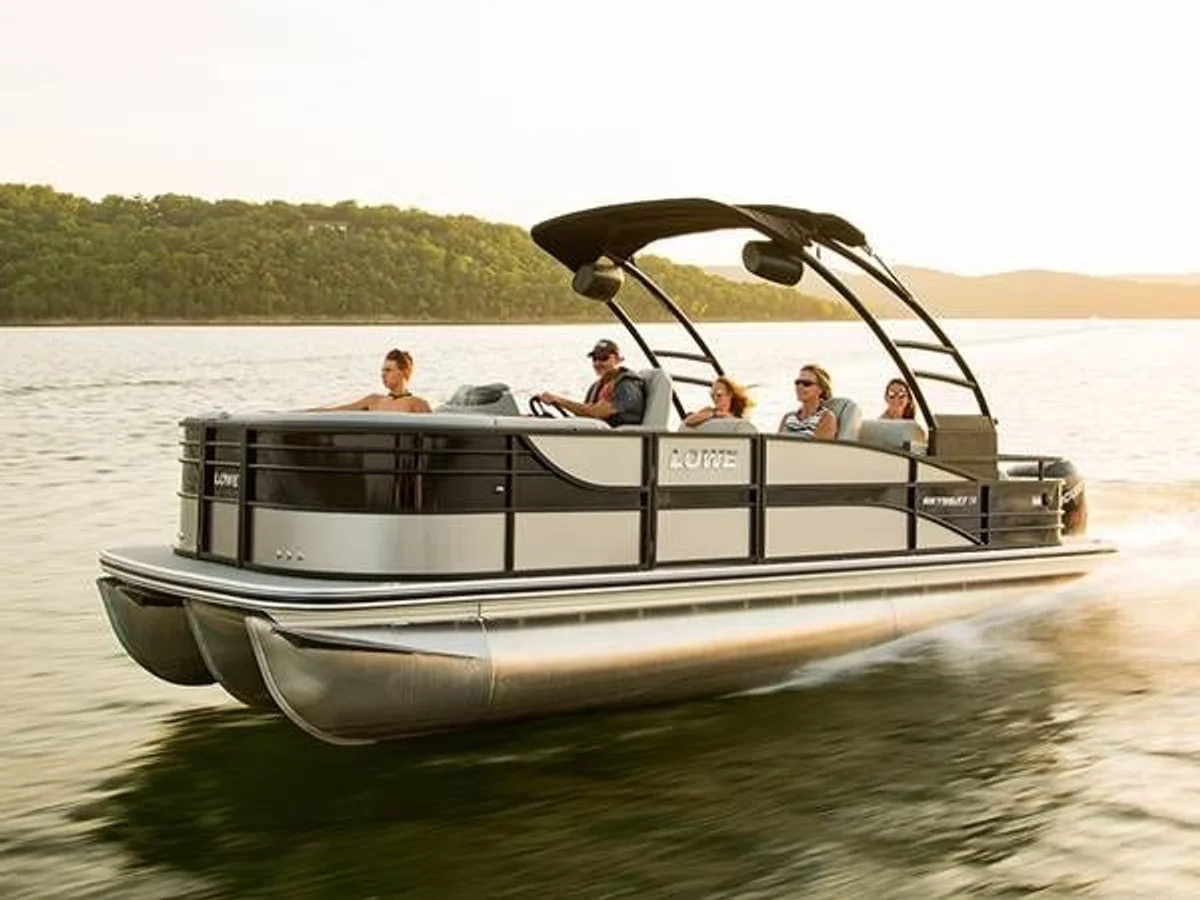 Lowe Boats Retreat 230 RFL 2021 boat specs
