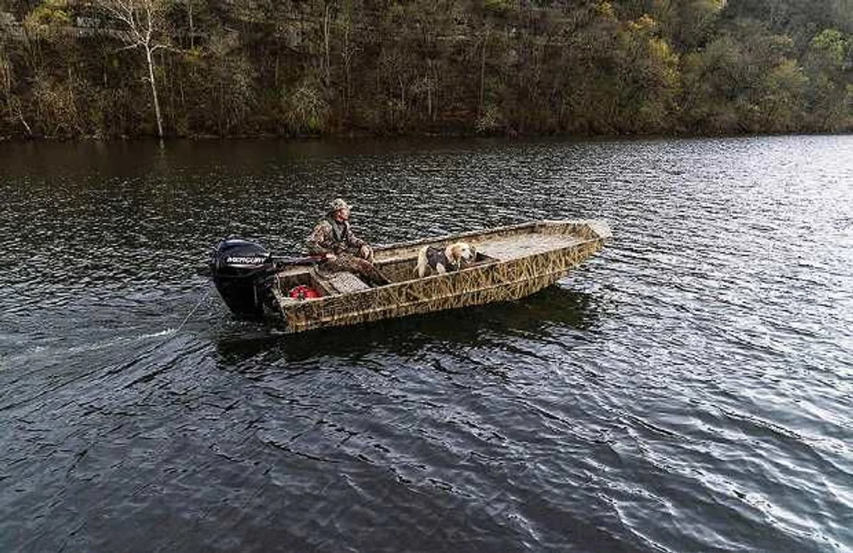 Lowe Boats Roughneck 1660  2021 boat specs