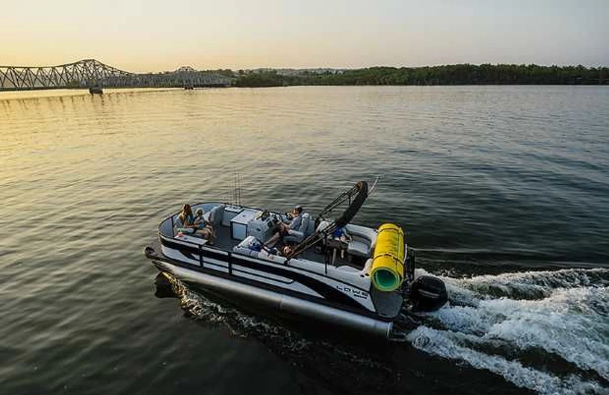 Lowe Boats SF 212 2024 boat specs