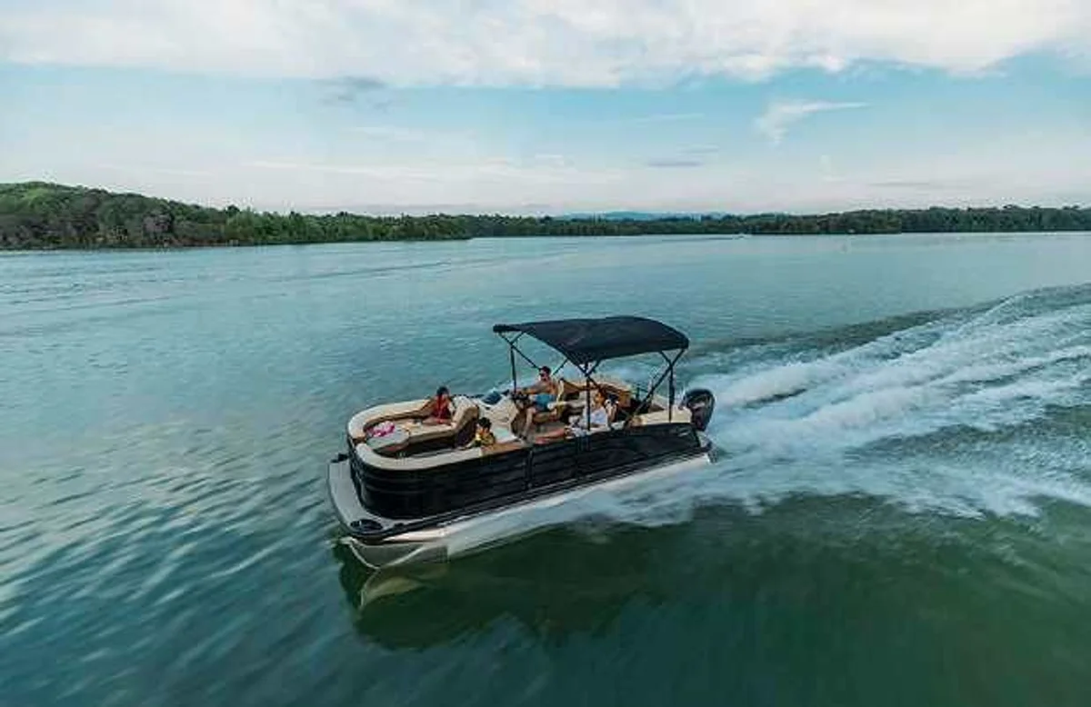 Lowe Boats SS 230 2021 boat specs
