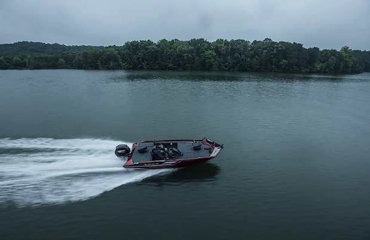 Lowe Boats Stinger 178 2021 boat specs