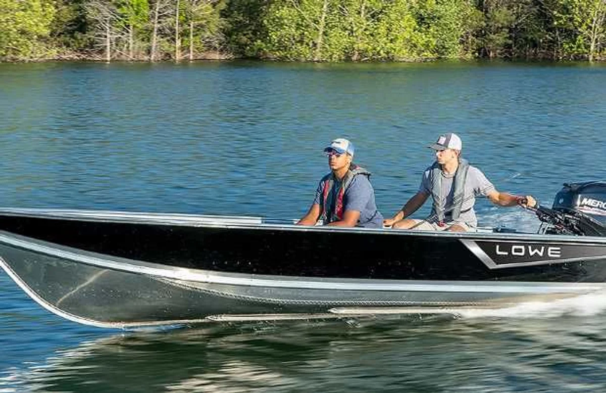 WV 1670 Boat Specs