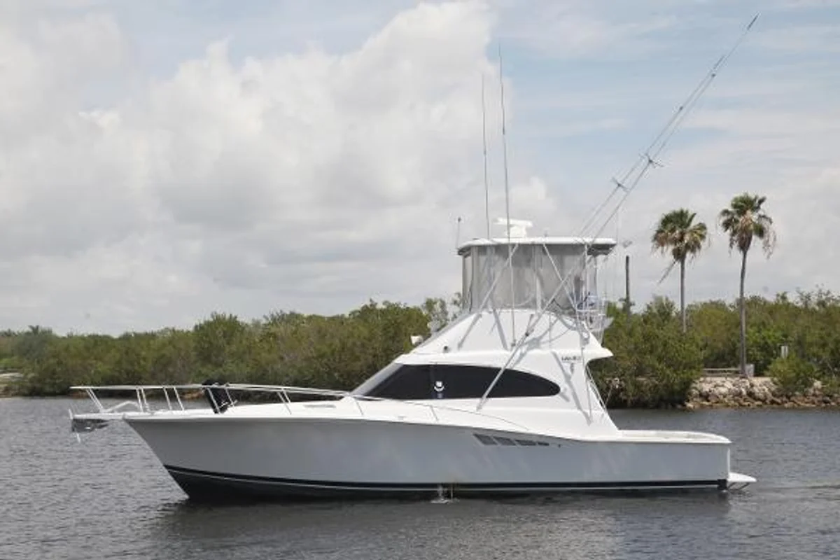 Luhrs 380 1995 boat specs