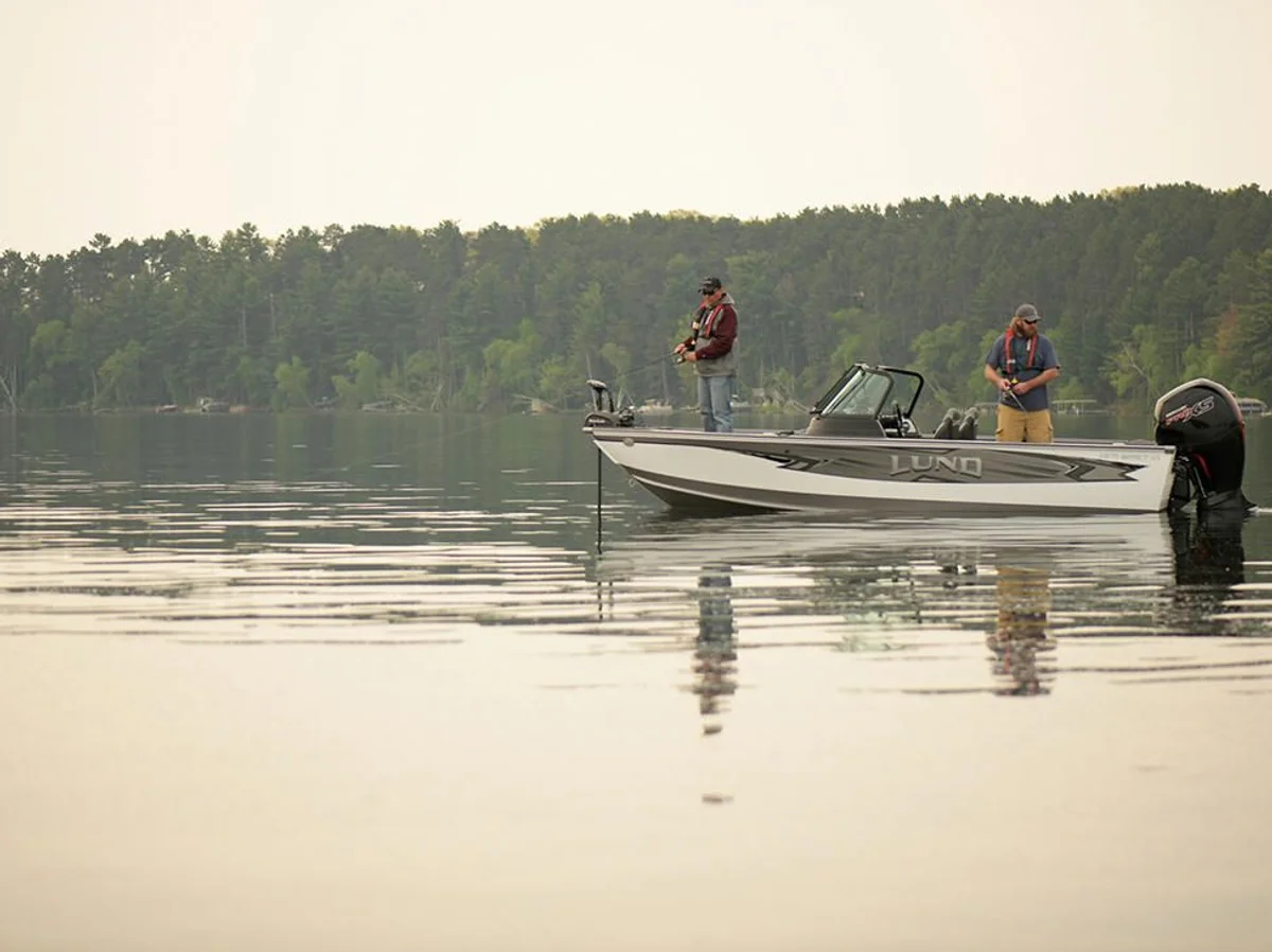 1875 Impact XS Boat Specs
