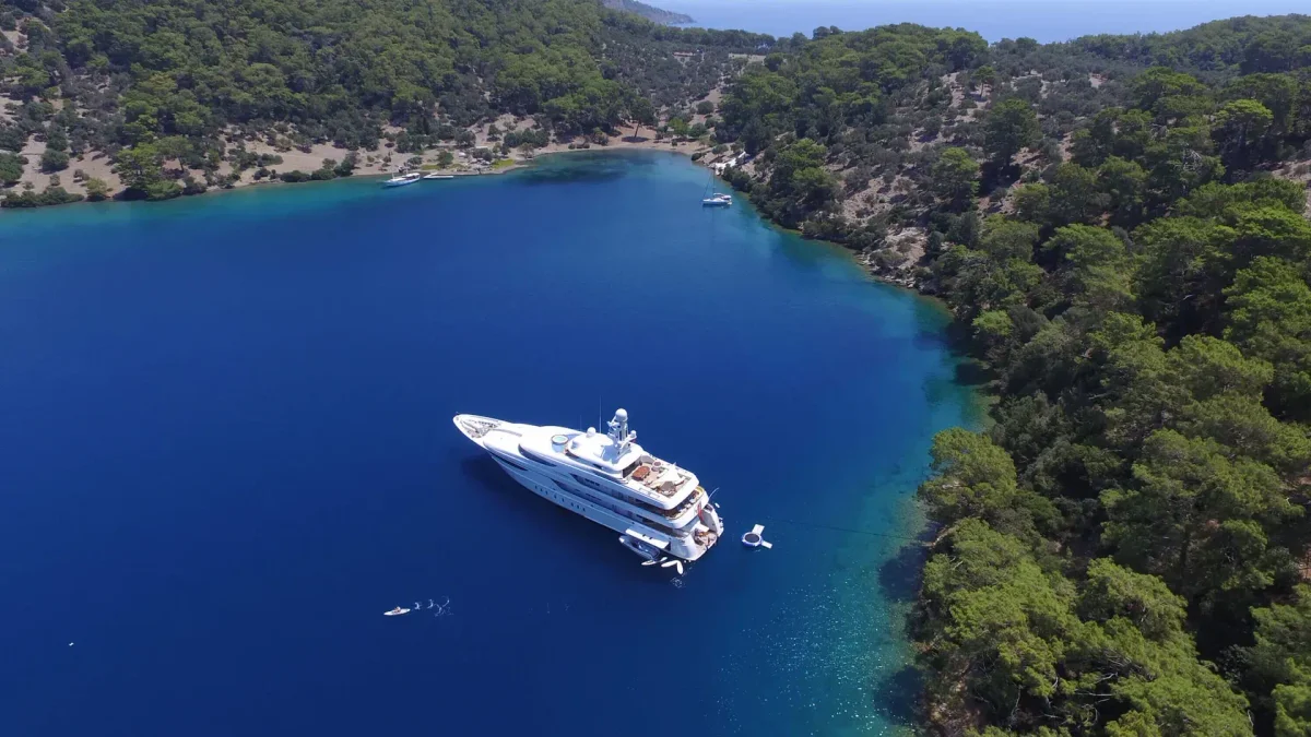 Lurssen Yachts Oasis 2006 boat specs