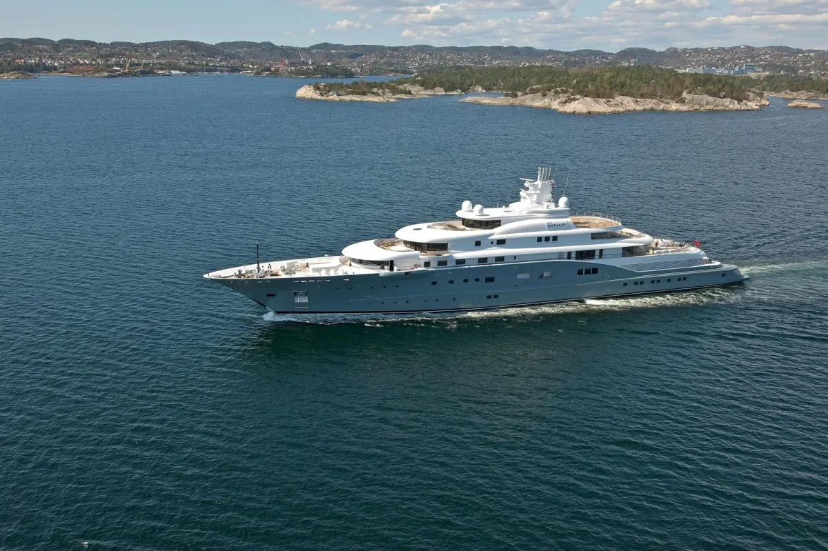 Lurssen Yachts Radiant 2010 boat specs