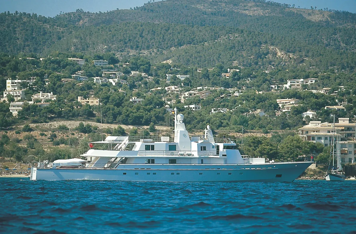 Lurssen Yachts Ronin 1993 boat specs