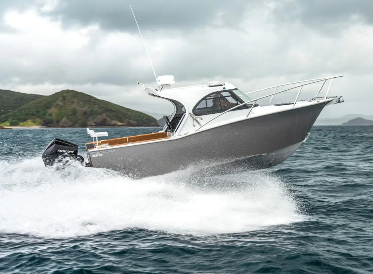 Makaira Boats GEN3 850 Inboard 2020 boat specs