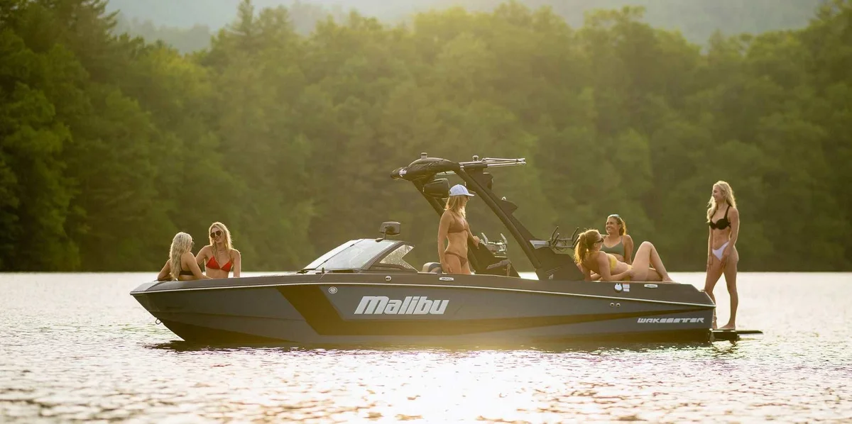 Malibu Boats Wakesetter 21 LX 2023 boat specs