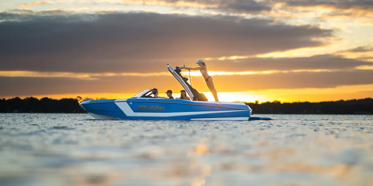 Malibu Boats Wakesetter 21 LX-R 2023 boat specs