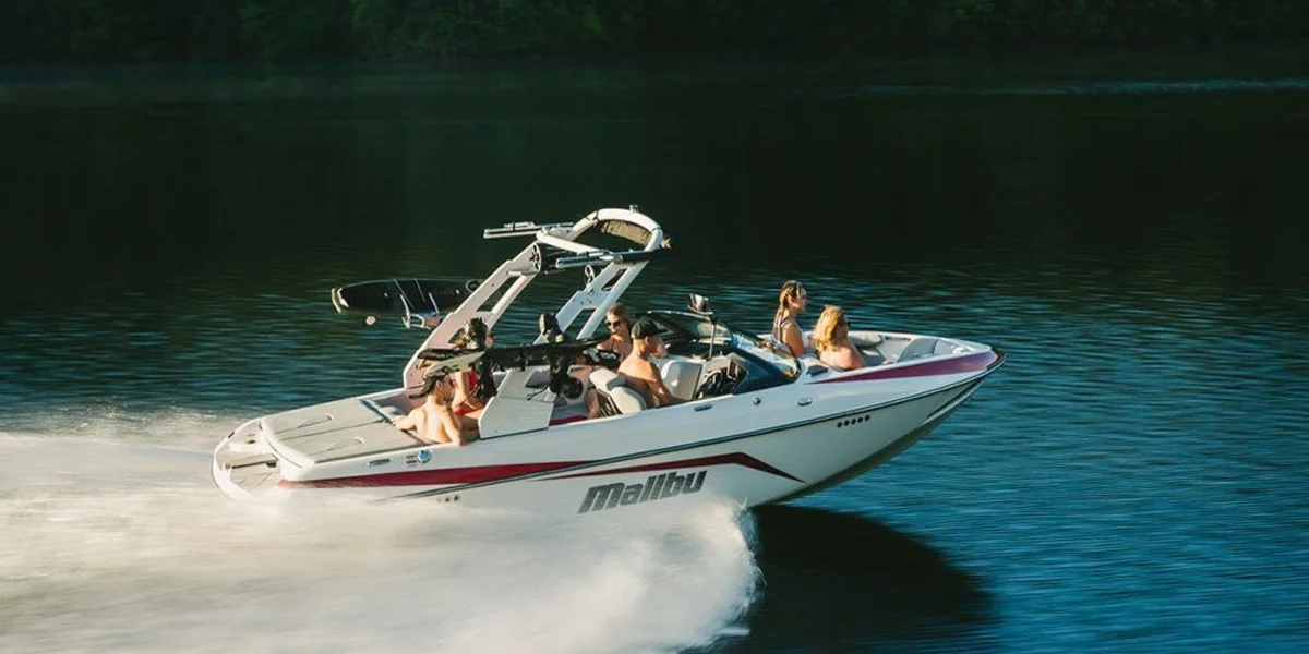 Malibu Boats Wakesetter 21 VLX 2021 boat specs