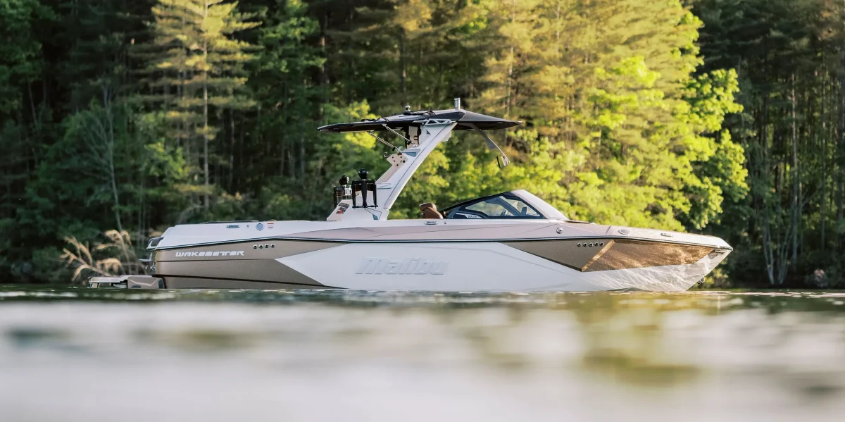 Malibu Boats Wakesetter 23 LSV 2021 boat specs