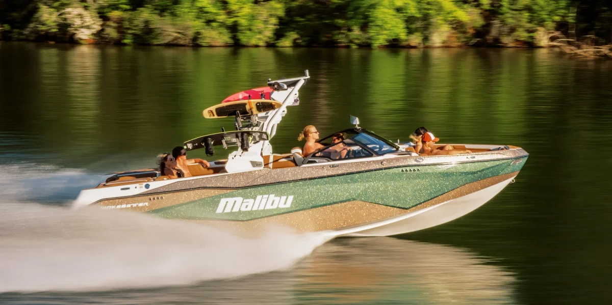 Malibu Boats Wakesetter 25 LSV 2023 boat specs