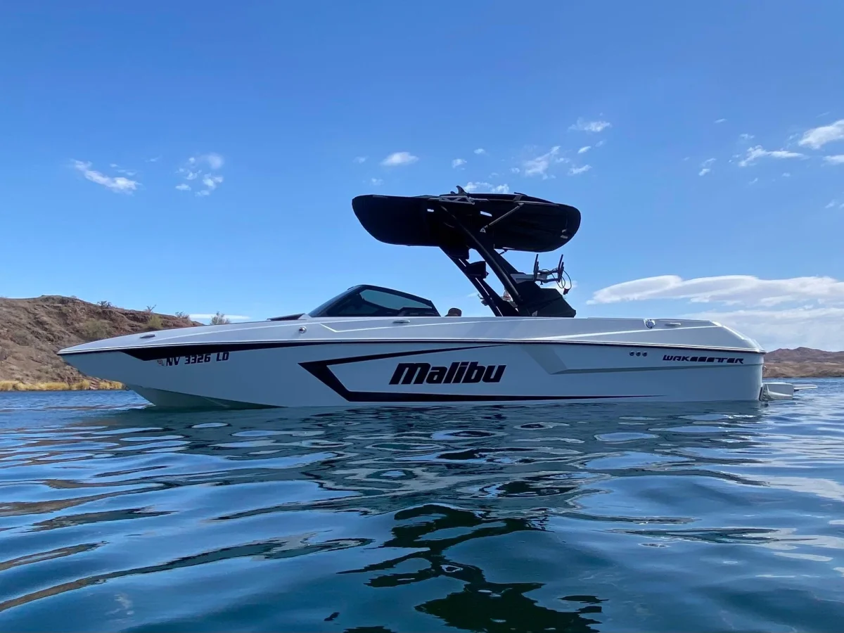 Wakesetter 23 MXZ Boat Specs