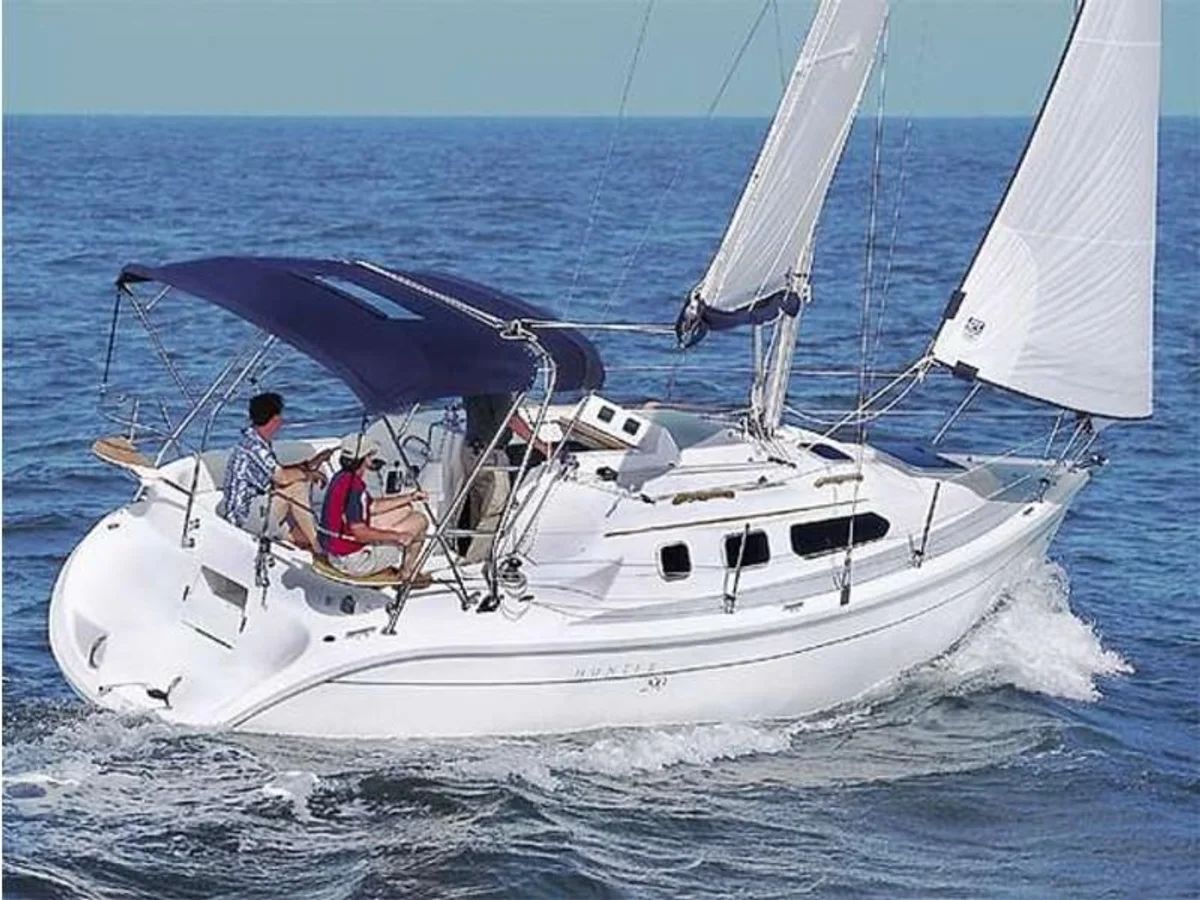 Hunter 290 Deep draft Boat Specs
