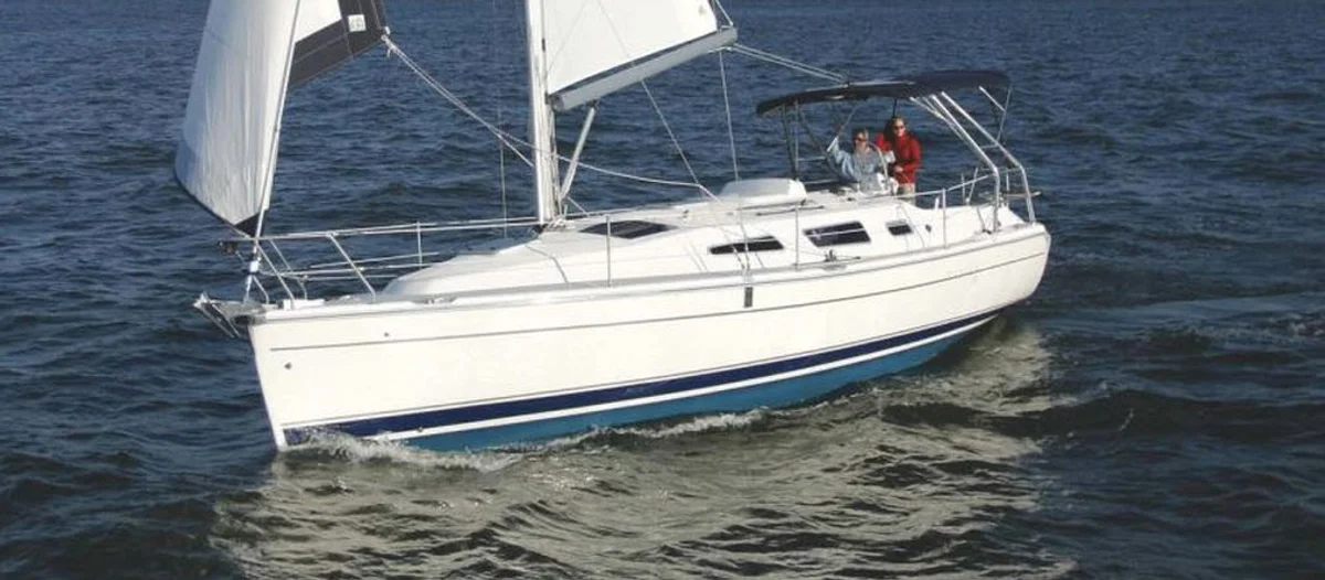 Hunter 33 - 2004 Deep draft Boat Specs
