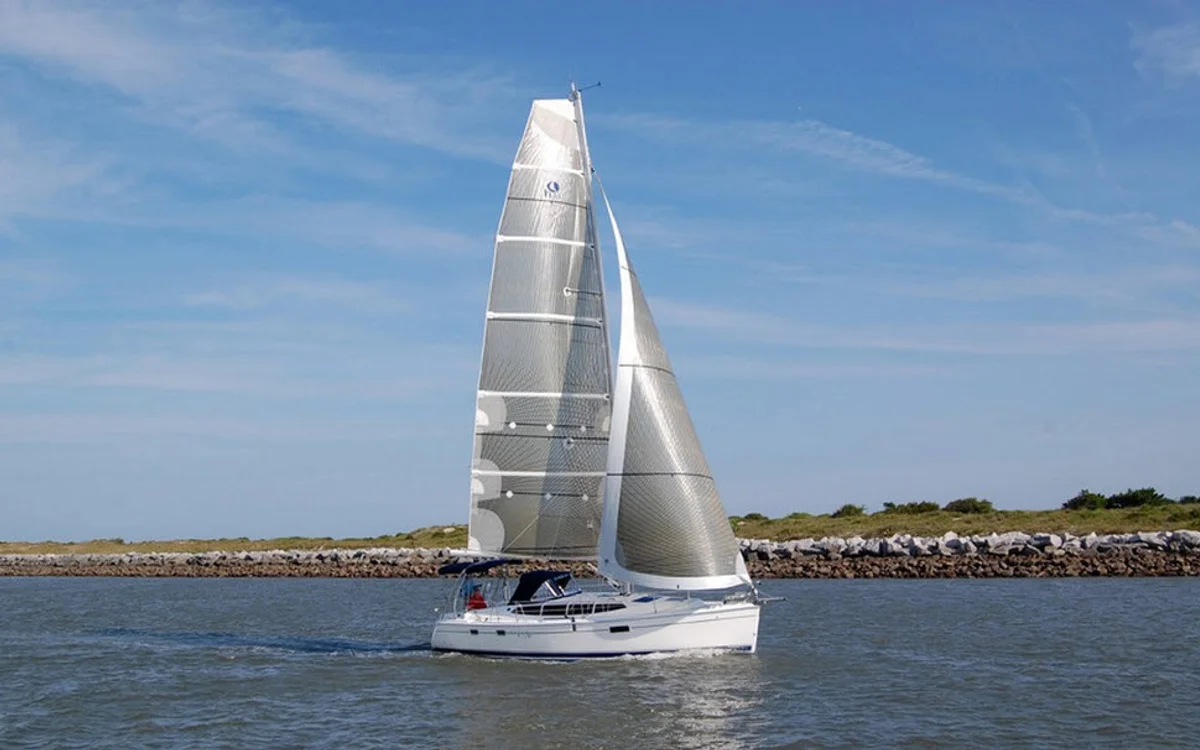 Hunter 36 - 2011 Deep draft Boat Specs