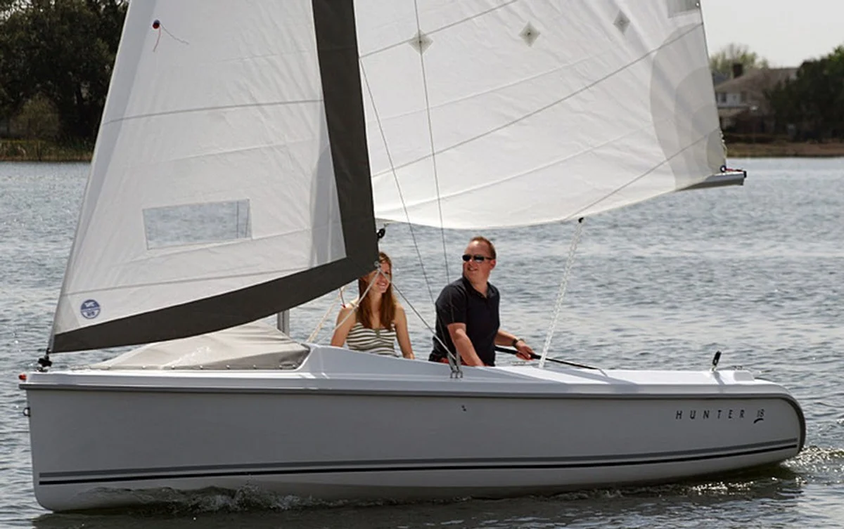 Marlow Hunter Marlow Hunter 18 2011 boat specs