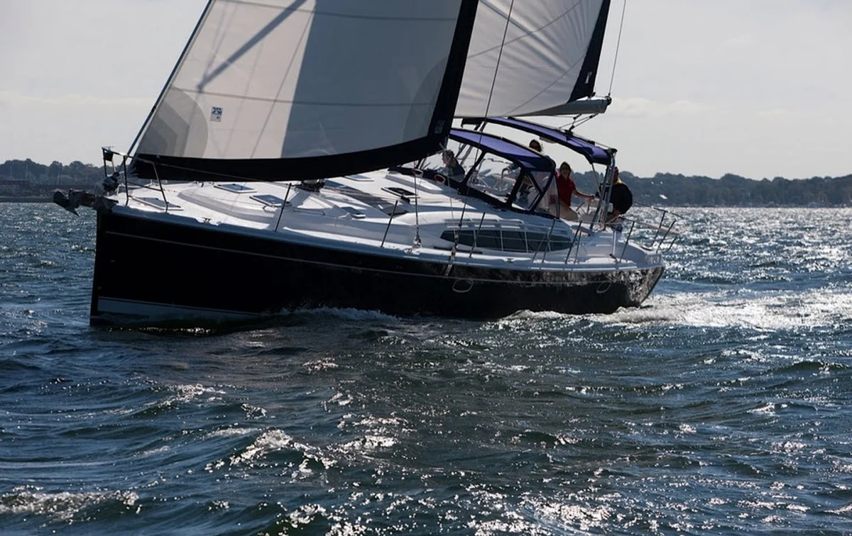 Marlow Hunter 50 Deep draft Boat Specs