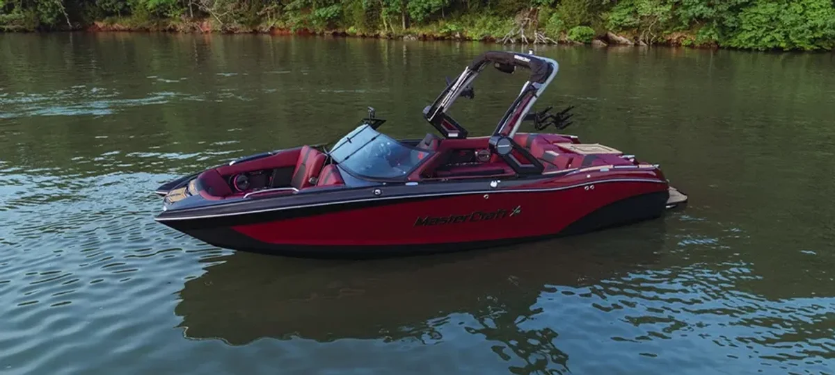 Mastercraft X22 2022 boat specs