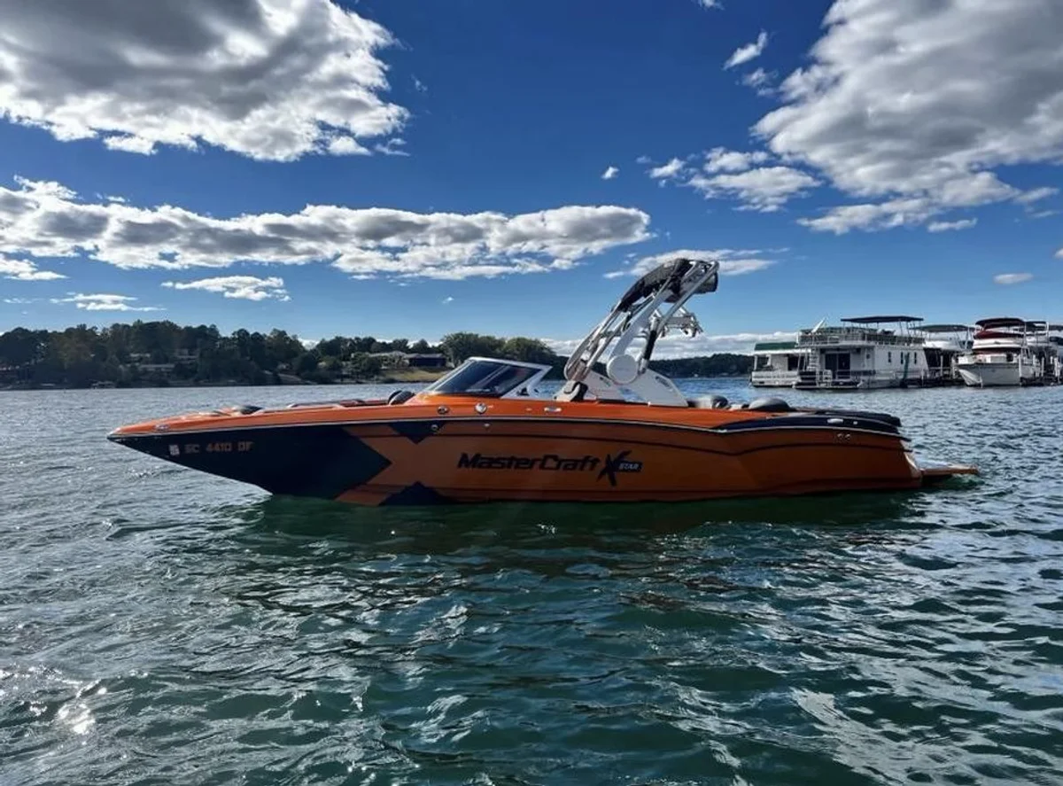 Mastercraft Xstar 2013 boat specs