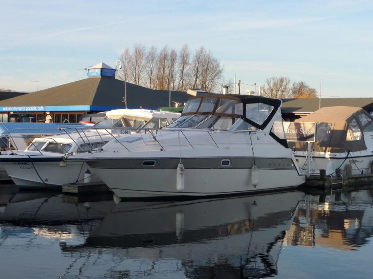 SCR 2700 Boat Specs