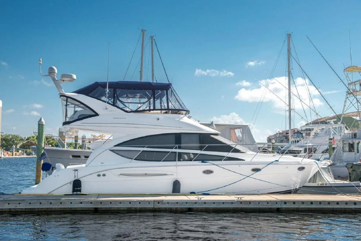 Meridian Yachts 391 Sedan 2009 boat specs