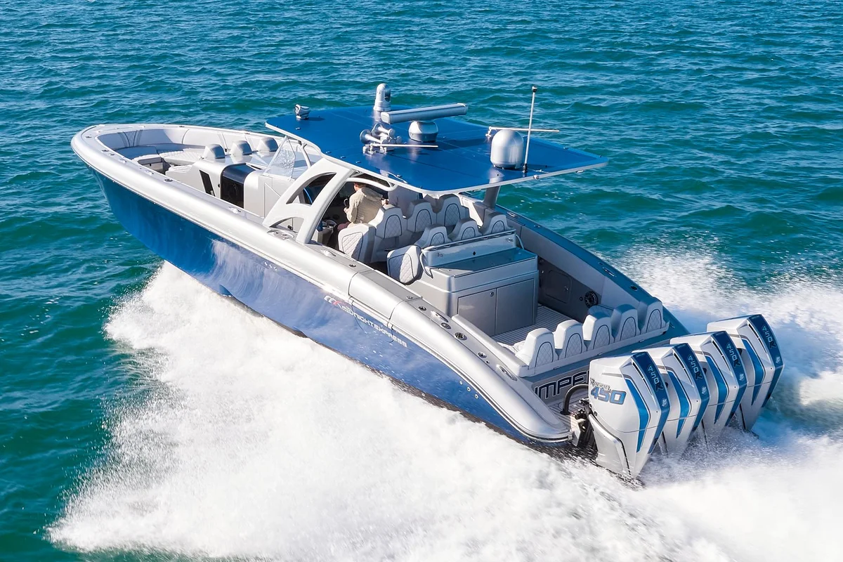 Midnight Express 43 Solstice 2022 boat specs