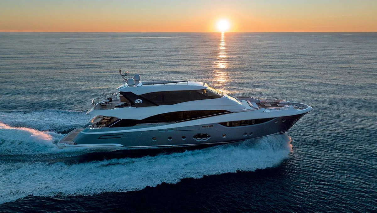 Monte Carlo Yachts MCY 105 Skylounge 2021 boat specs
