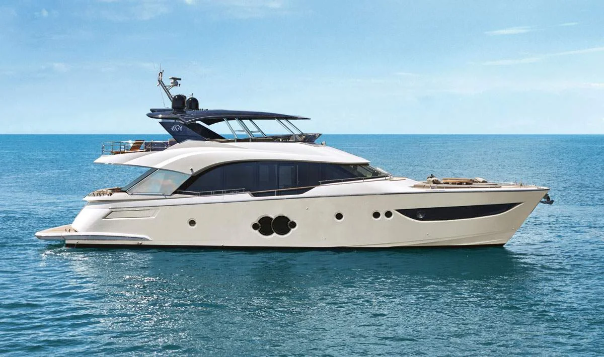 Monte Carlo Yachts MCY 80 2016 boat specs