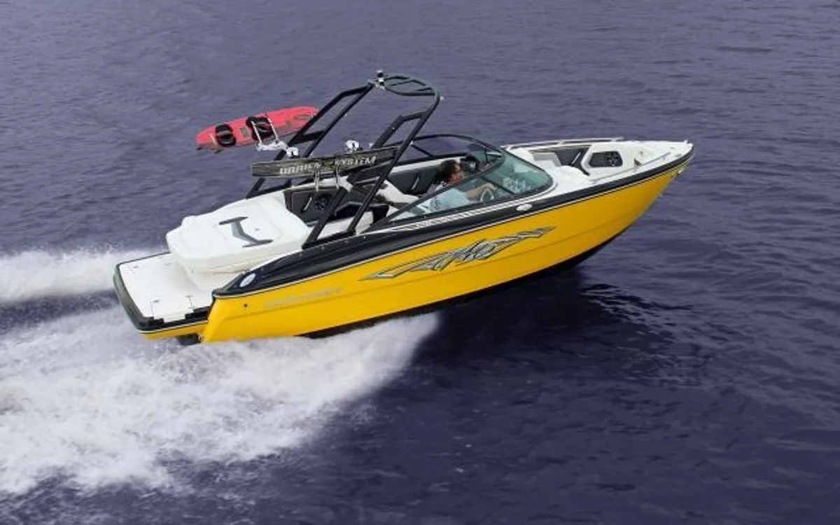 Monterey 214 SS 2013 boat specs