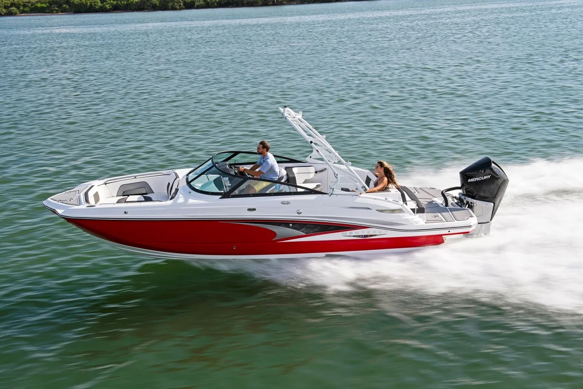Monterey M-65 2020 boat specs