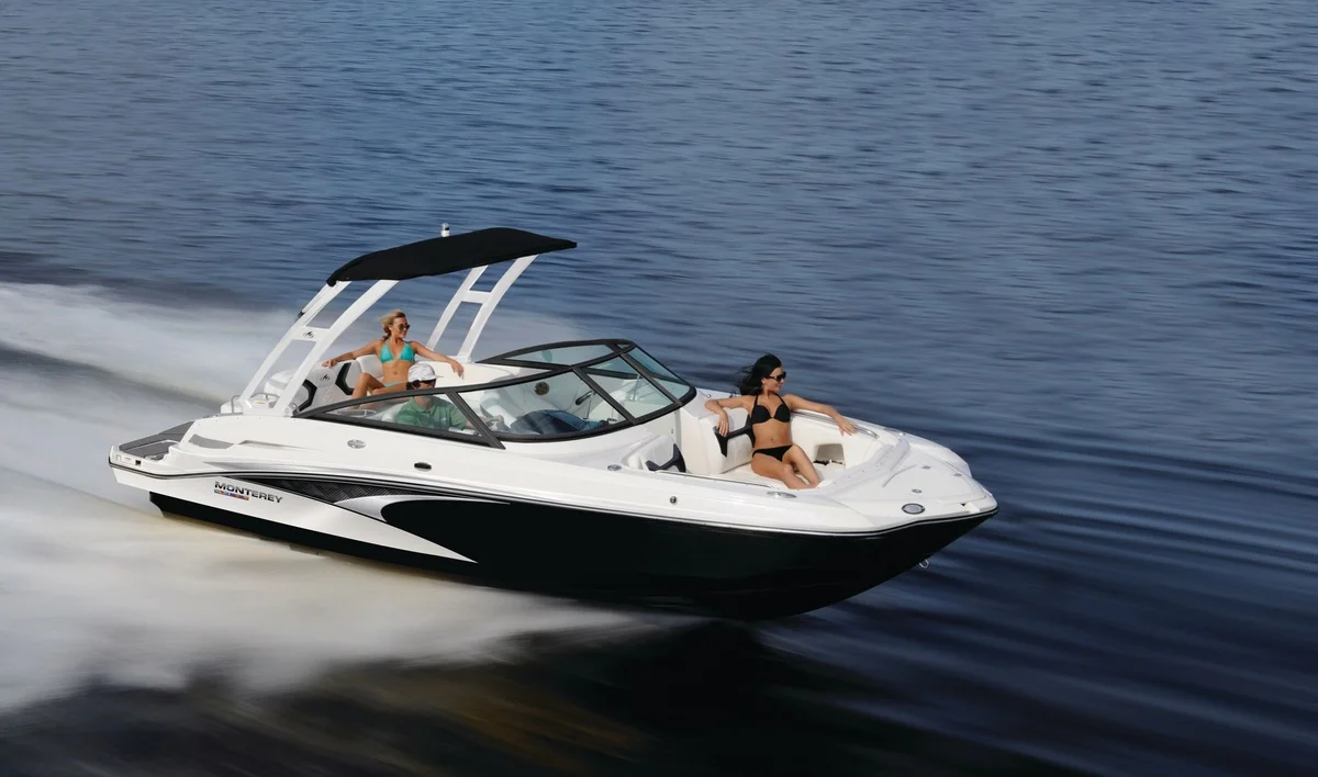 Monterey M4 2020 boat specs