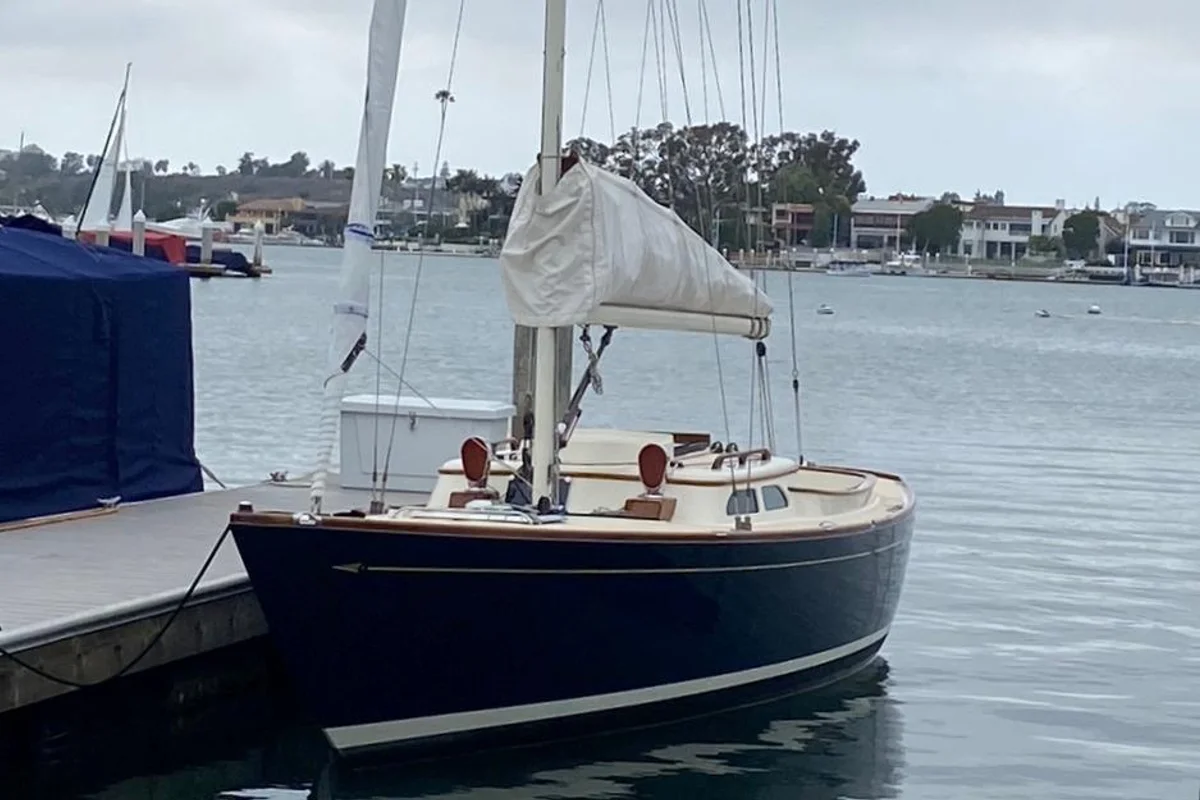 Morris Yachts M29 2010 boat specs