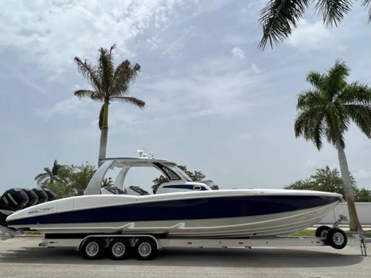 MTI V42 2015 boat specs