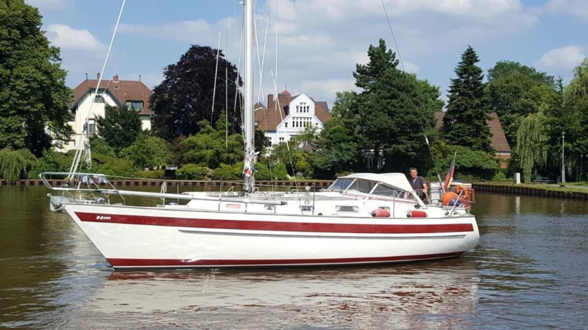 Najad Yachts N340 1987 boat specs