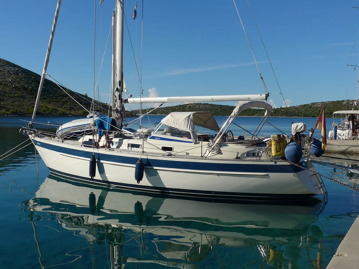 Najad Yachts N370 1991 boat specs