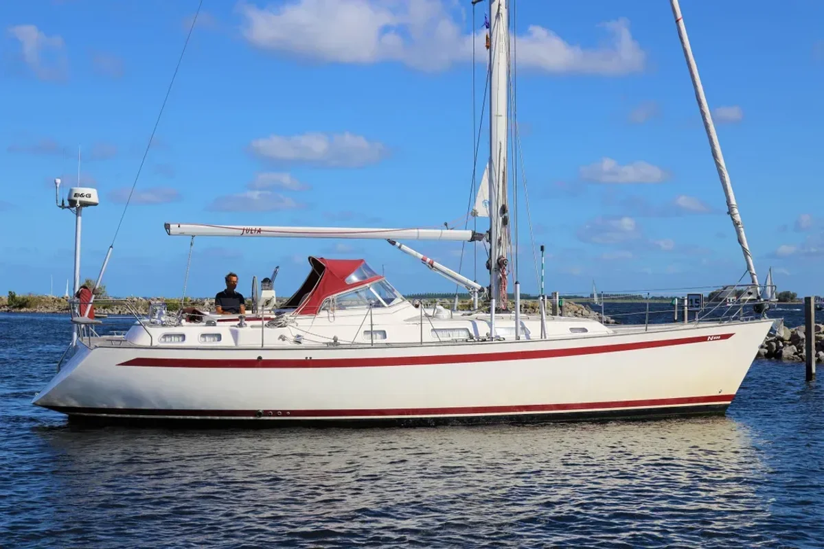 Najad Yachts N400 2003 boat specs