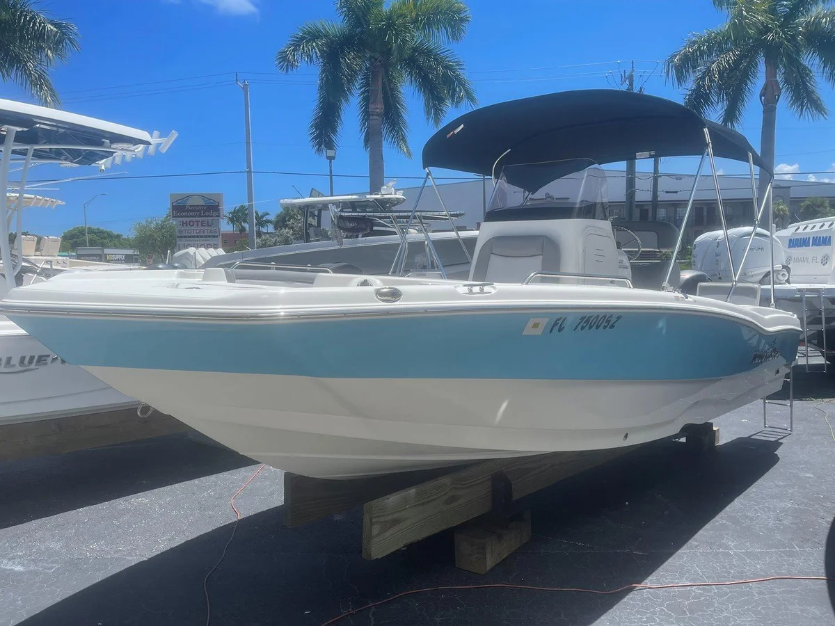 Nautic Star 211 Hybrid 2021 boat specs
