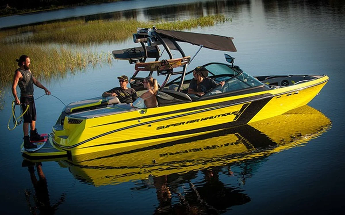 Nautique Super Air Nautique 210 2014 boat specs