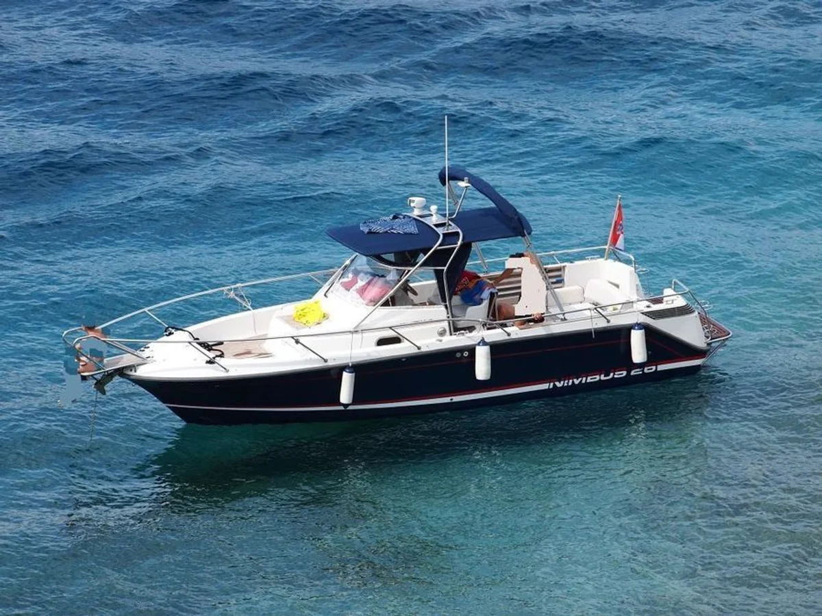 Nimbus 26 Nova 2003 boat specs