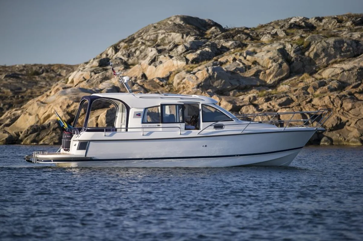 Nimbus 335 Coupe Coupe 2009 boat specs