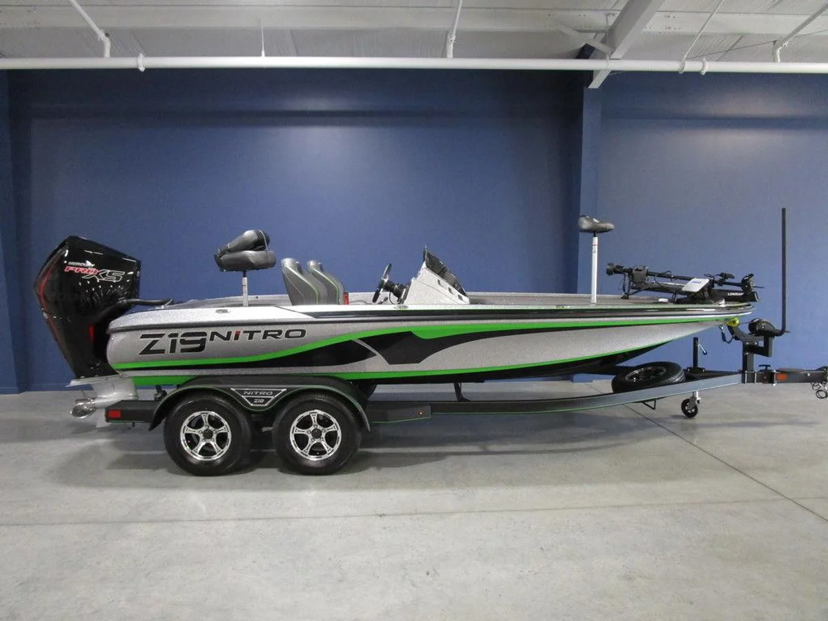 Nitro Z19 Pro 2022 boat specs