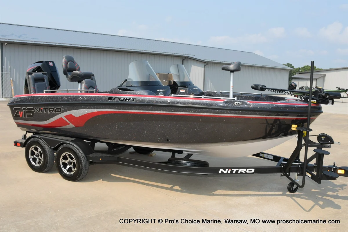 Nitro ZV19 Sport w/225HP Pro-XS 2022 boat specs